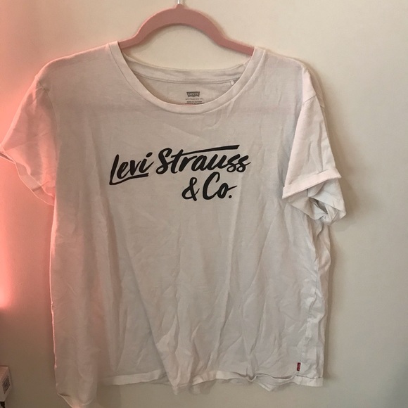 𝑙𝑒𝑣𝑖 𝑠𝑡𝑟𝑎𝑢𝑠𝑠 𝑡𝑒𝑒 - Picture 2 of 3